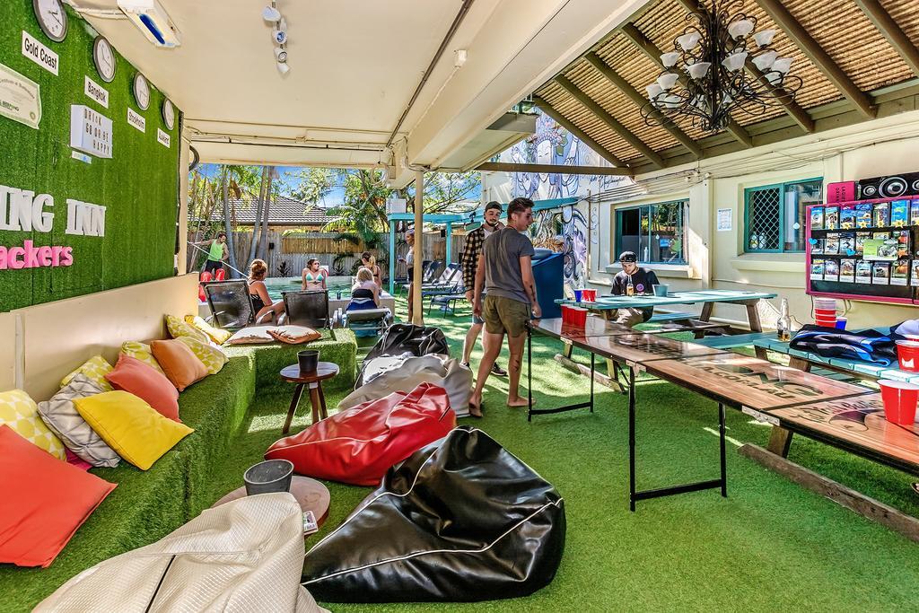 Sleeping Inn Backpackers Resort Gold Coast Dış mekan fotoğraf